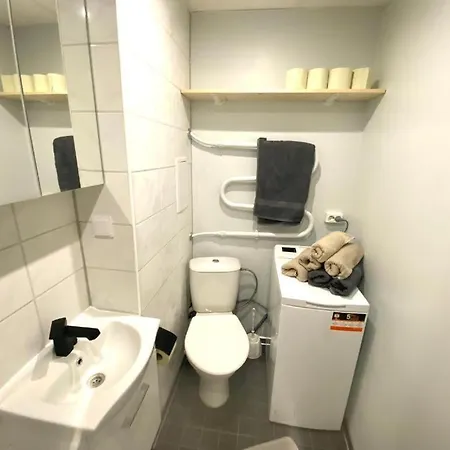 Mai 25-11, 2 Rooms, Free Parking 페르누