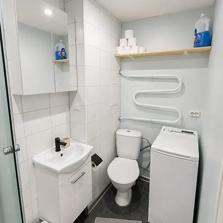 Mai 25-11, 2 Rooms, Free Parking פארנו
